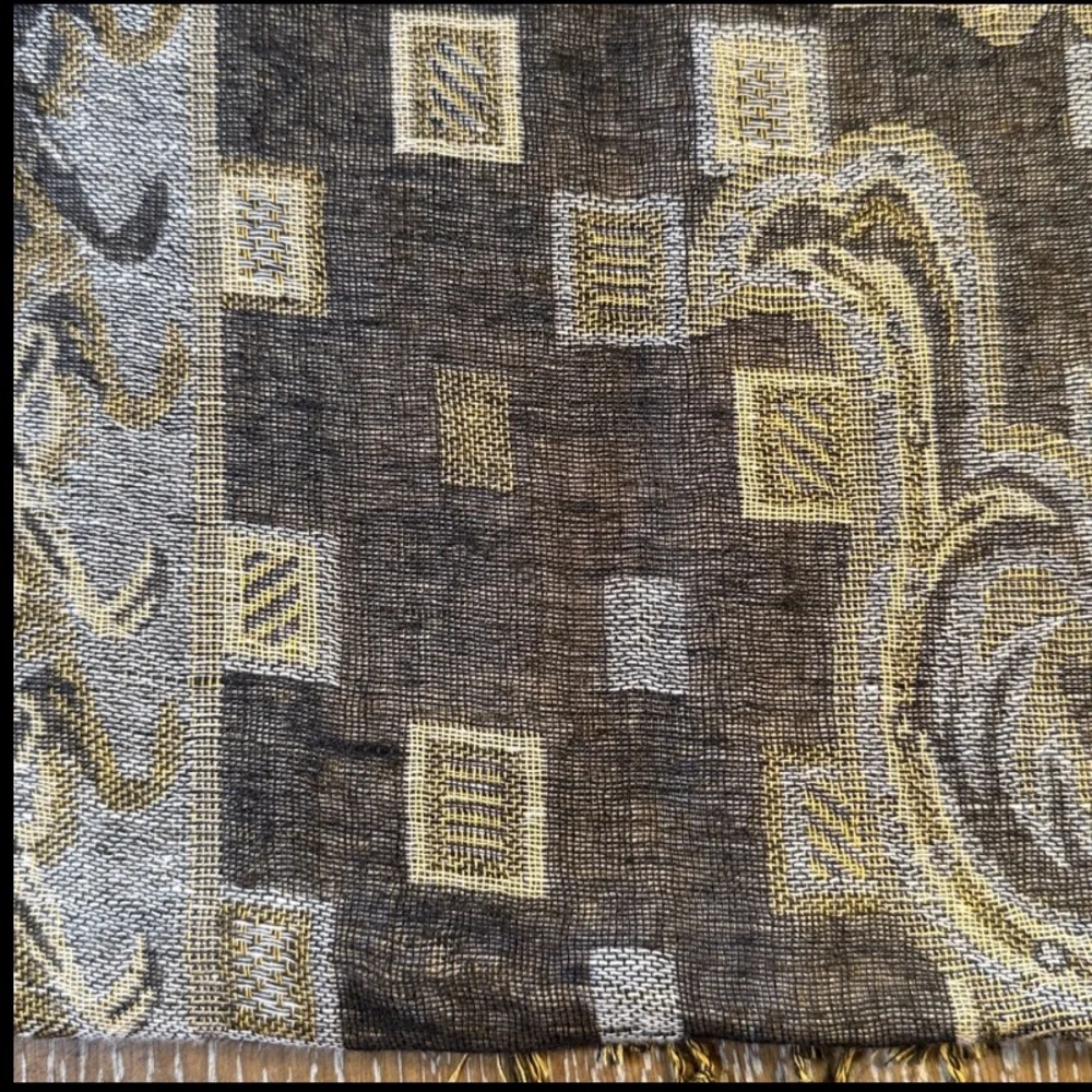 Pashmina Scarf with Paisley Black and Gold, Tassles Cashmere and Silk